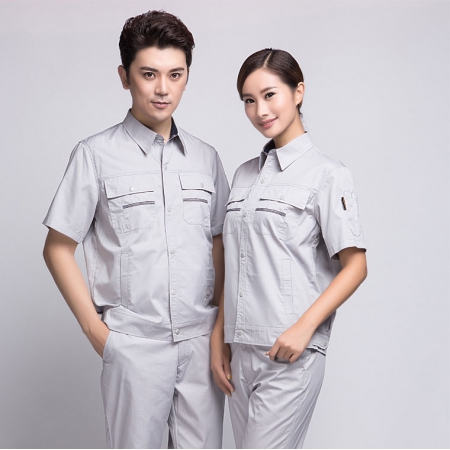 银白色夏季工作服